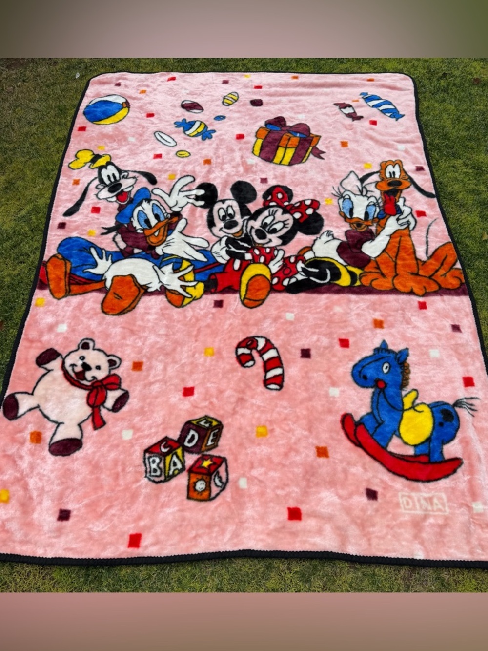 VTG Baby Mickey & Friends Plush Minky Blanket Minnie Daisy Goofy 61x85 Soft Nice